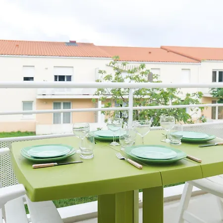 Dans Au Calme Avec Piscine Apartmán *