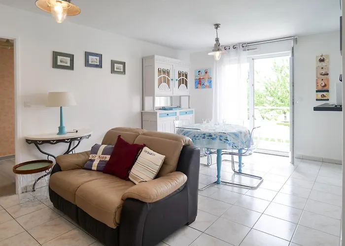 Dans Au Calme Avec Piscine Apartmán *